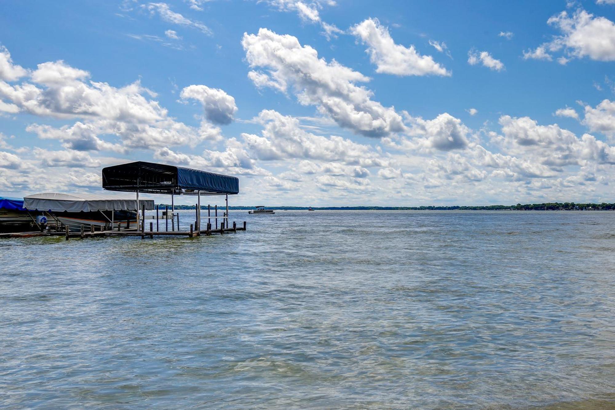 Cozy Clear Lake Home - Walk To Town And Boat Dock! Bagian luar foto